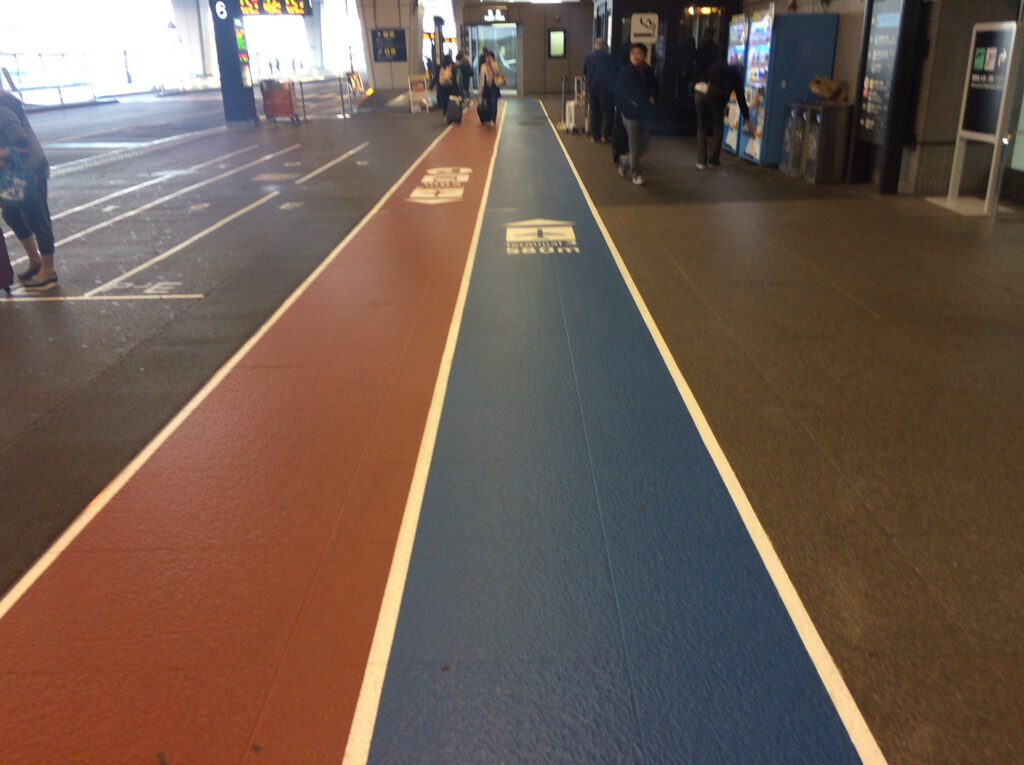 「空港第2ビル」駅から第3ターミナルへ