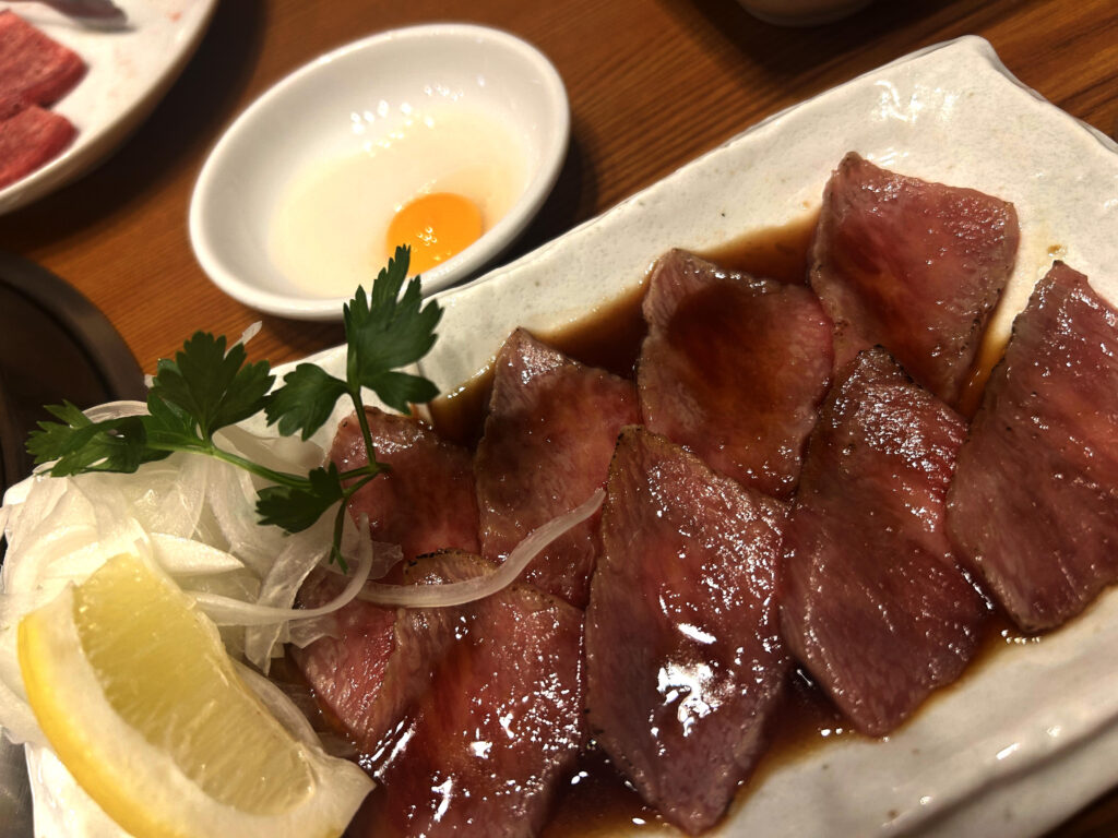 とろける炙りユッケ