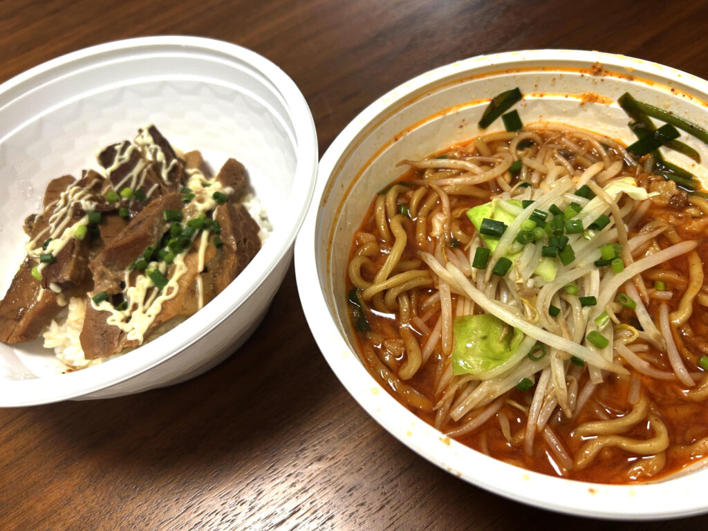 旨辛ラーメン（並）＆チャーシュー丼